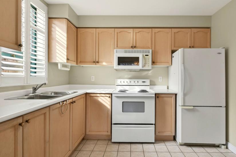 Property listing for #101-8 Main St., Dundas, ON