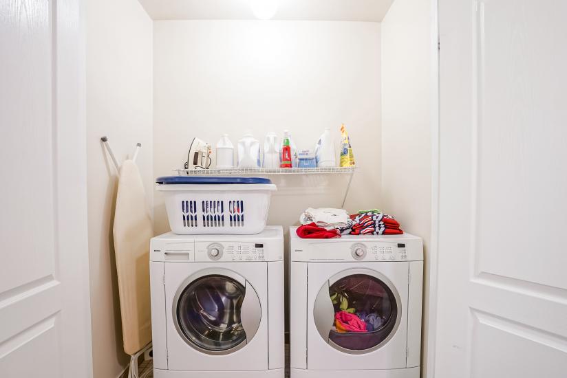 Property listing for 104 Myers Lane, Ancaster, ON