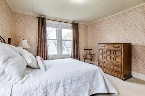 Property listing for 180 St. Catharines St., Smithville, Ontario