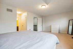 Property listing for #5-370 Stonehenge Dr., Ancaster, ON