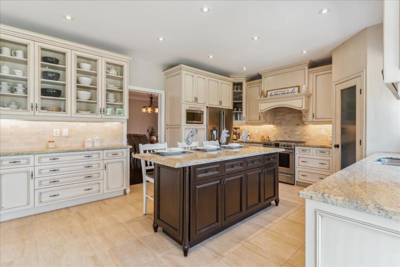 Property listing for 60 Pumpkin Pass, Binbrook, ON