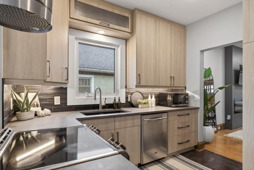 Property listing for 105 Highland Ave., St. Catharines, ON