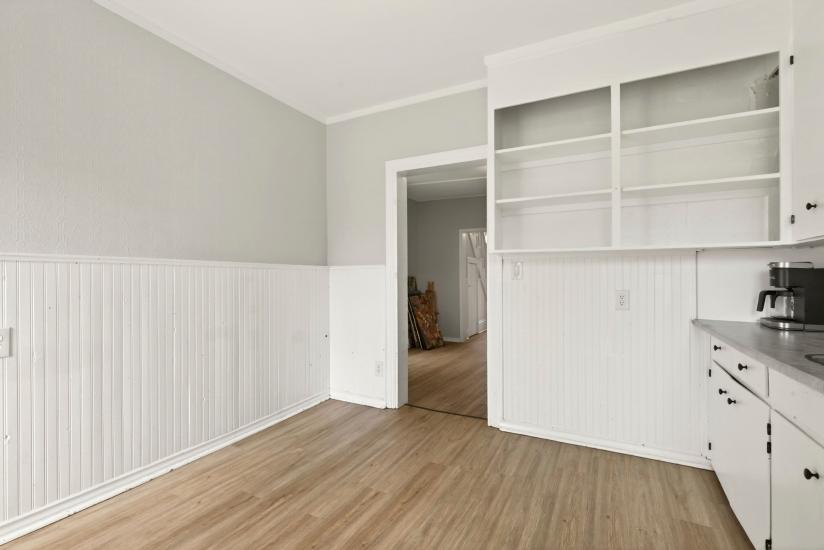 Property listing for 1236 Cannon St. E., Hamilton, ON