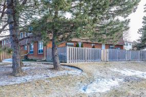Property listing for #3-1015 Upper Gage Ave., Hamilton, ON