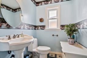 Property listing for 131 Bell Ave., Hamilton, Ontario