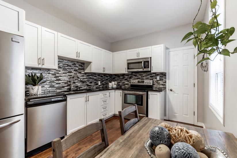 Property listing for 9 Blythe St., Hamilton, ON