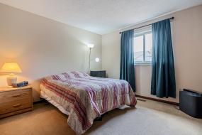 Property listing for 42 Beston Dr., Hamilton, Ontario