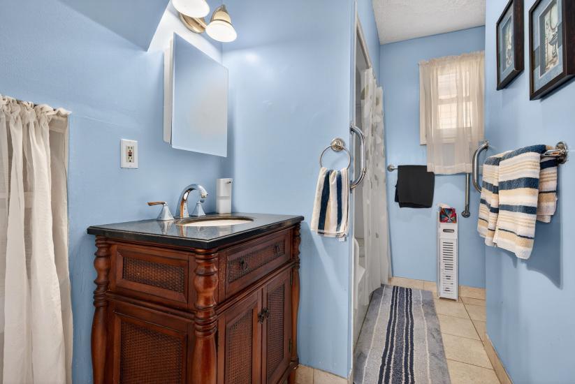 Property listing for 663 Tate Ave., Hamilton, ON