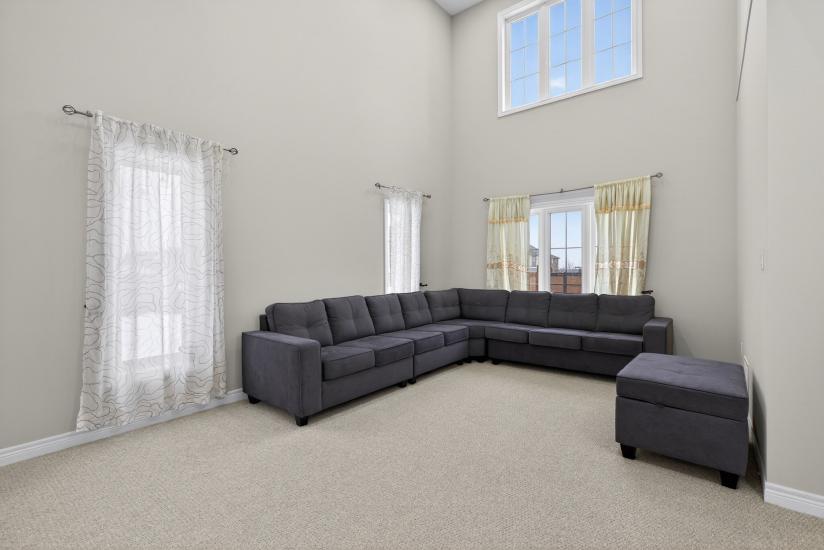 Property listing for 79 Dolomiti Crt., Stoney Creek, ON