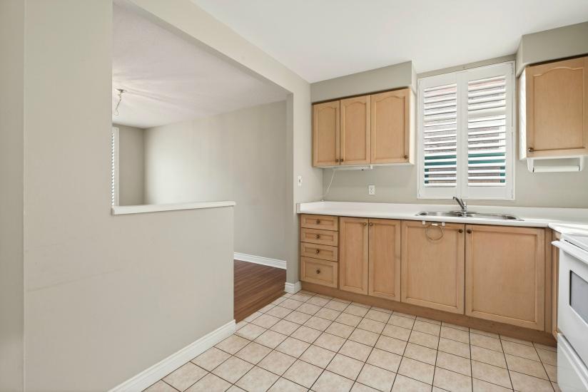 Property listing for #101-8 Main St., Dundas, ON