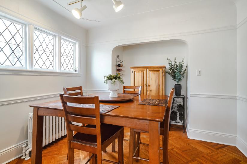 Property listing for 85 Hyde Park Ave, Hamilton, ON