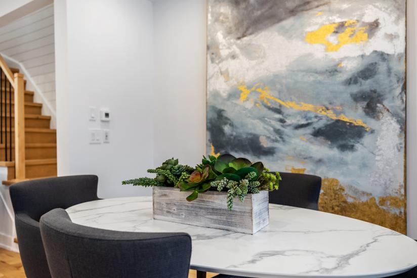 Property listing for 24 Norway Ave, Hamilton, ON