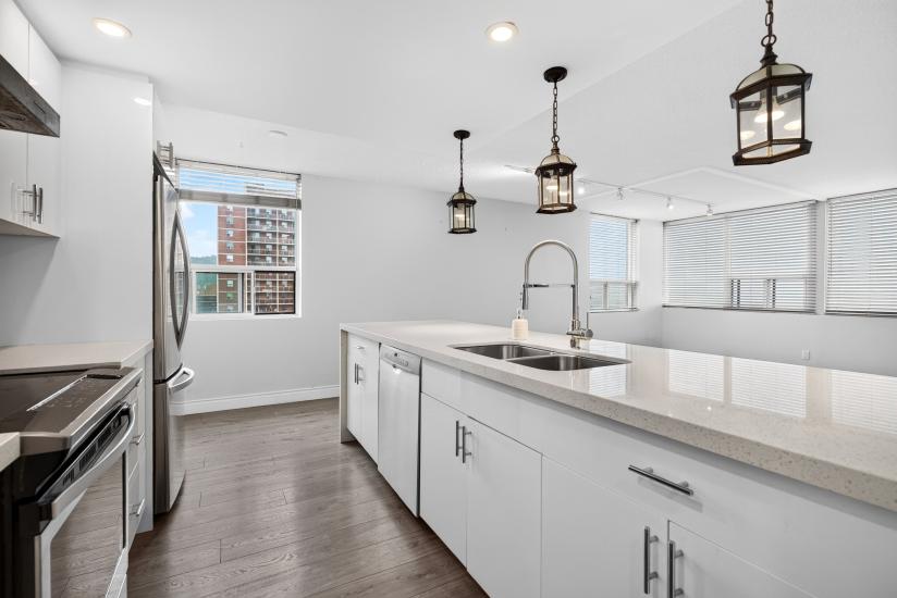 Property listing for #1106-120 Duke St., Hamilton, ON