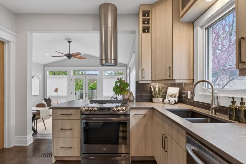 Property listing for 105 Highland Ave., St. Catharines, ON