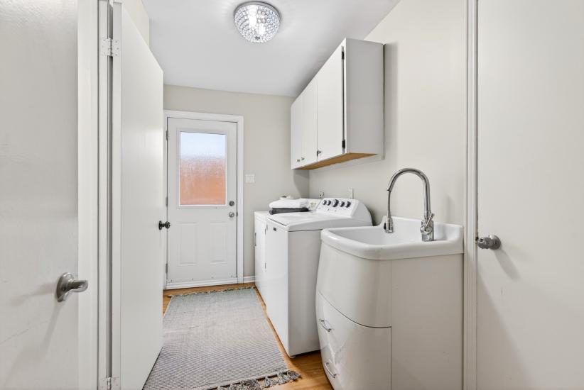 Property listing for 103 Turnbull Rd., Dundas, ON