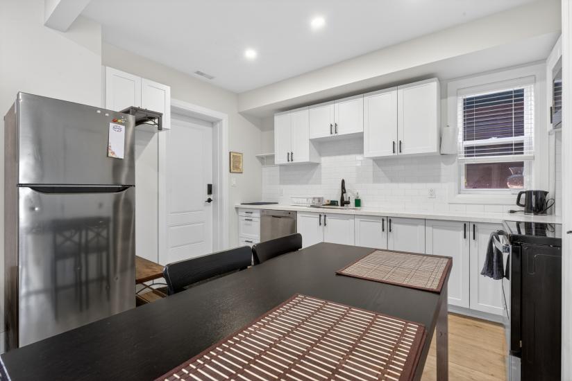 Property listing for 11 Barnesdale Ave. N., Hamilton, ON