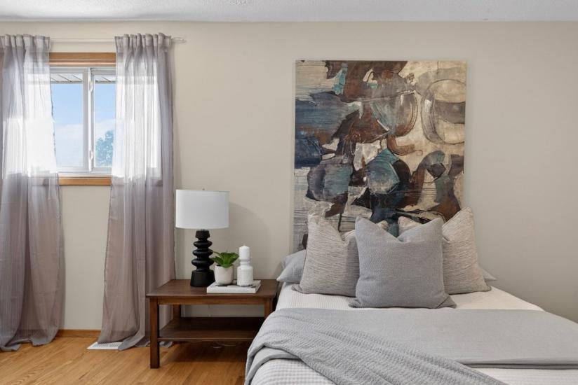 Property listing for 624 Seventh Ave., Hamilton, ON