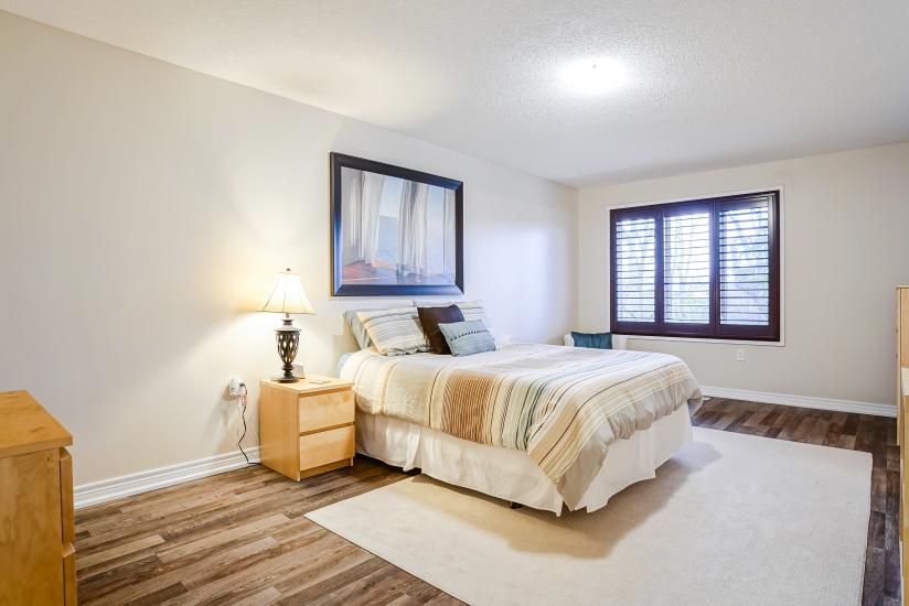 Property listing for 104 Myers Lane, Ancaster, ON