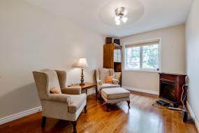 Property listing for 22 Red Haven Dr., Grimsby, ON