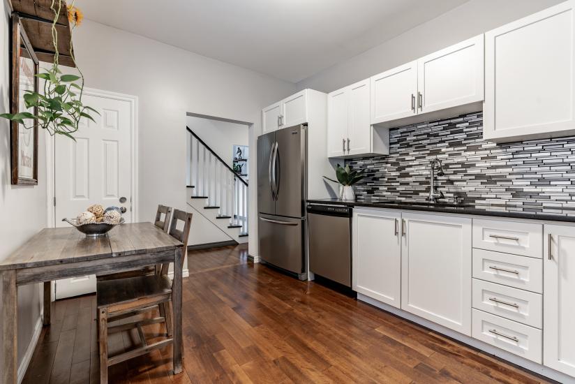 Property listing for 9 Blythe St., Hamilton, ON