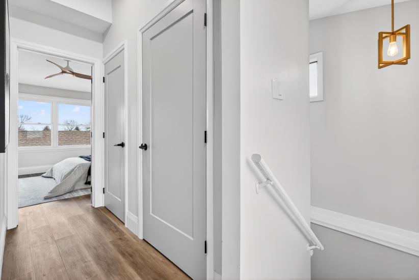 Property listing for 330 East 15th St, Hamilton, ON