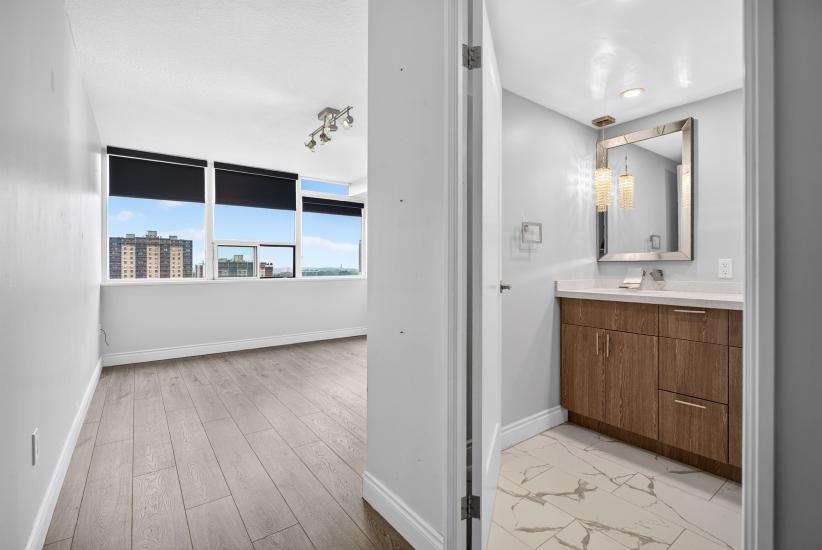 Property listing for #1106-120 Duke St., Hamilton, ON