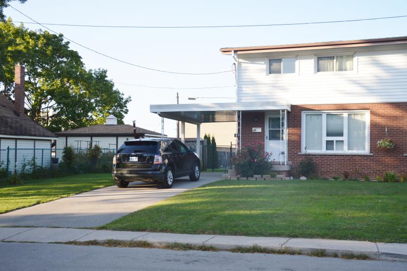 Property listing for 108 Mountain Ave. N., Stoney Creek, ON