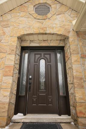 Property listing for 32 Wade Rd., Ancaster, ON