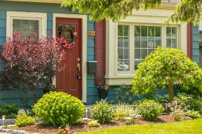 Property listing for 100 Mercer St., Dundas, ON