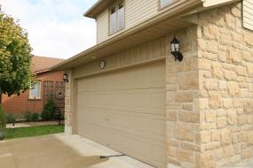Property listing for 121 Glenhollow Dr., Stoney Creek, ON