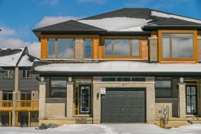 Property listing for 103 Columbus Gate, Hamilton, ON