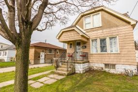 Property listing for 663 Dunn Ave., Hamilton, ON