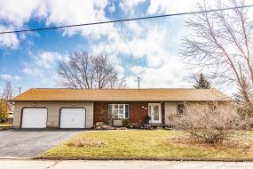 Property listing for 9 Barbara St., Smithville, Ontario
