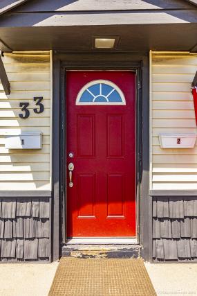 Property listing for 33 Strathearne Ave., Hamilton, ON