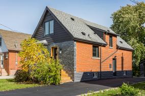 Property listing for 543 Upper Sherman Ave., Hamilton, ON