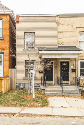 Property listing for 7 Madison Ave., Hamilton, ON