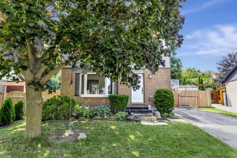 Property listing for 20 Bywood Cres., Stoney Creek, ON