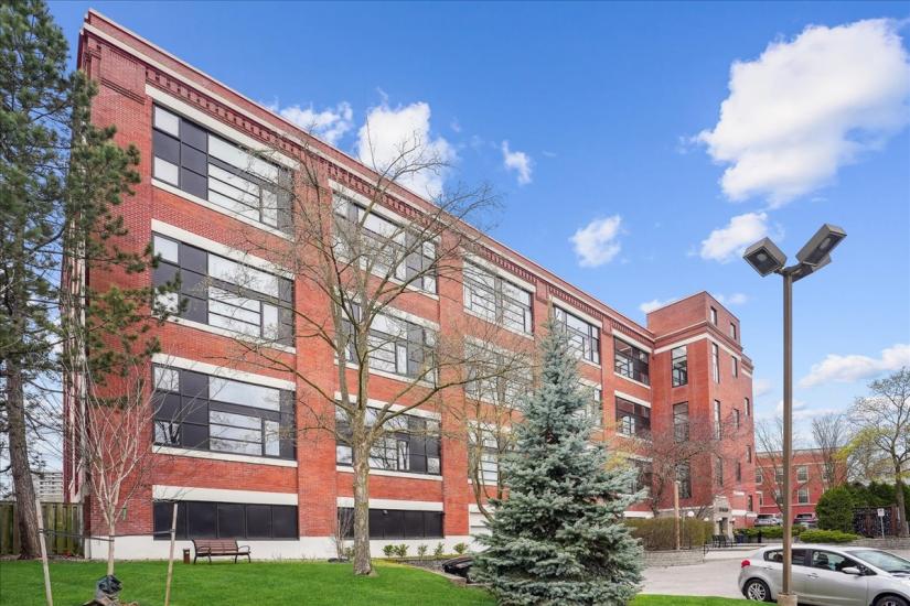Property listing for #313-50 Main St., Dundas, ON