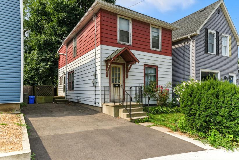 Property listing for 55 Jones St., Hamilton, ON