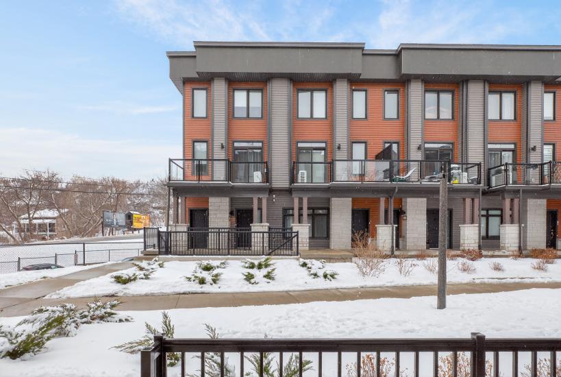 Property listing for #38-2 Willow St., Paris, ON