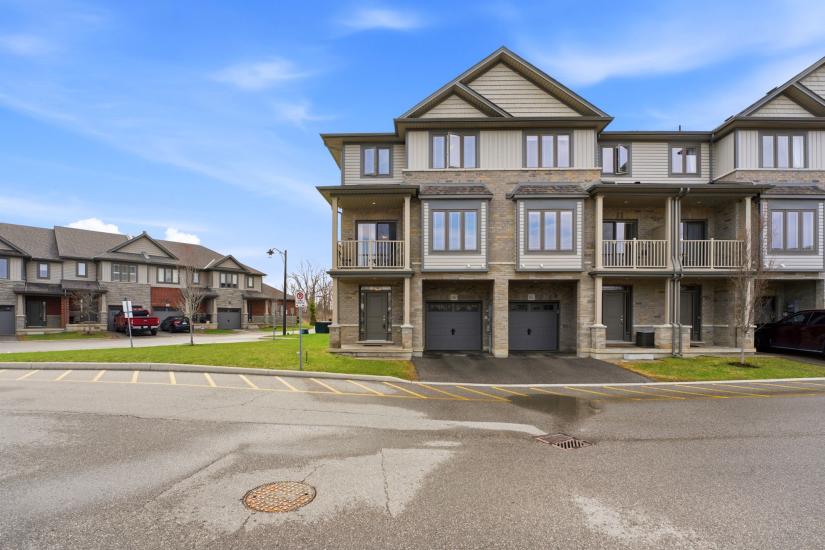 Property listing for #160-77 Diana Ave., Brantford, ON