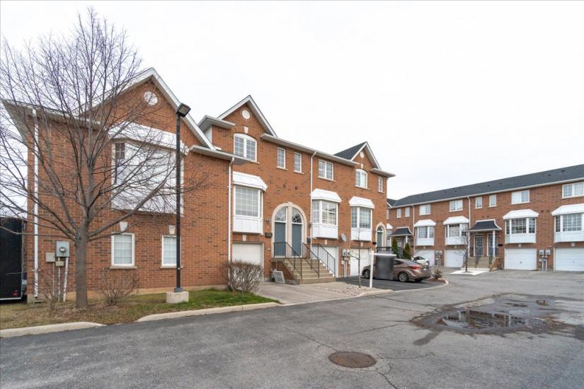 Property listing for #3-437 Highway 8, Stoney Creek, ON