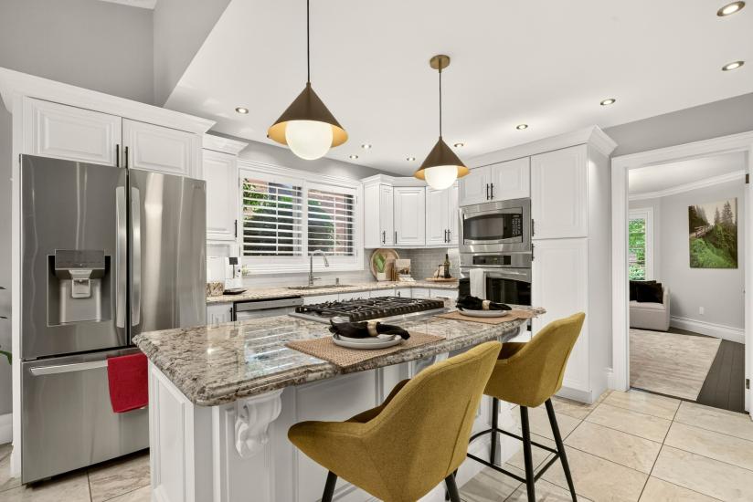Property listing for 667 Sandcherry Dr., Burlington, ON