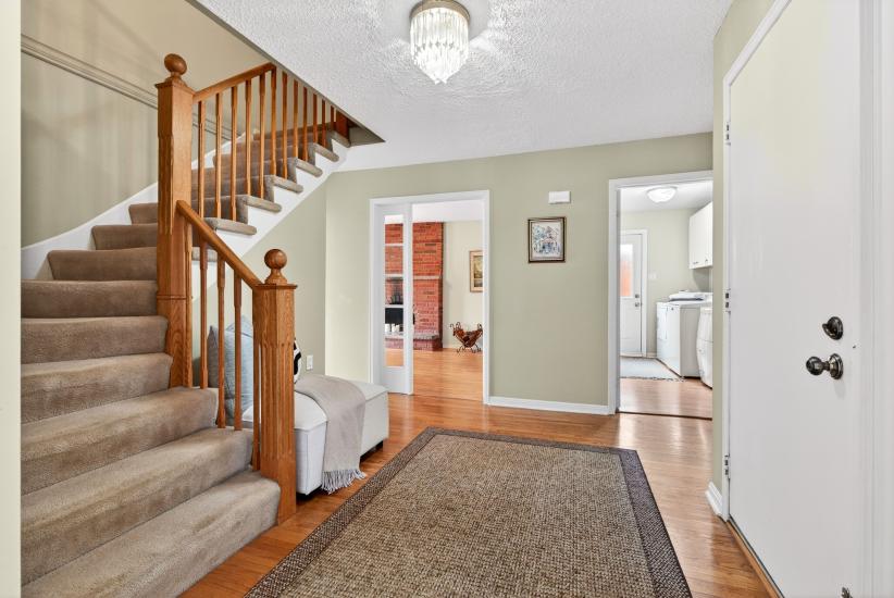 Property listing for 103 Turnbull Rd., Dundas, ON