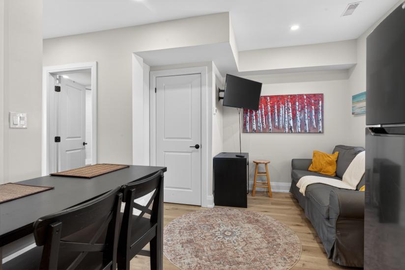 Property listing for 11 Barnesdale Ave. N., Hamilton, ON