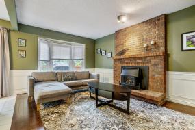 Property listing for 145 Lavender Dr., Ancaster, ON