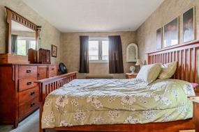 Property listing for 42 Beston Dr., Hamilton, Ontario