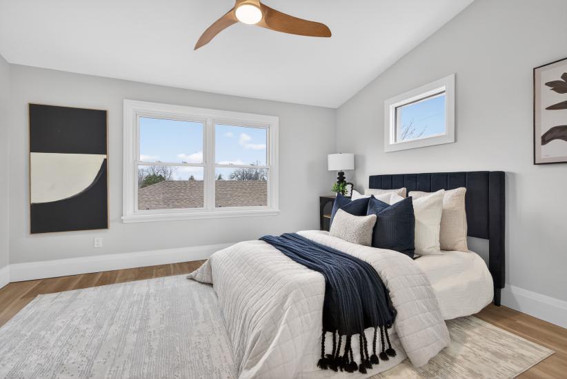 Property listing for 330 East 15th St, Hamilton, ON