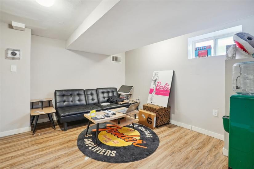 Property listing for 63 Pelham Rd., St. Catharines, ON