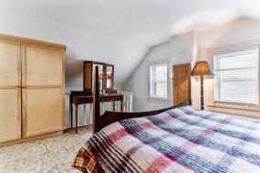 Property listing for 315 Park St. W., Dundas, Ontario